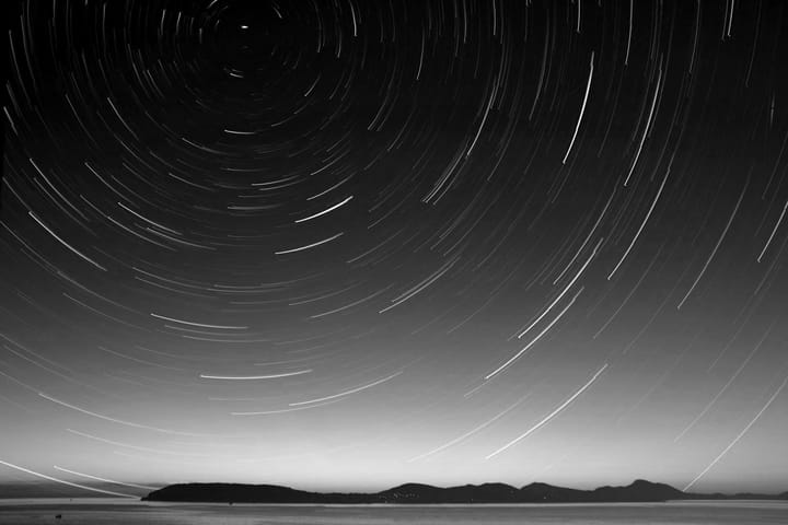 Photo du ciel nocturne par Faik Akmd